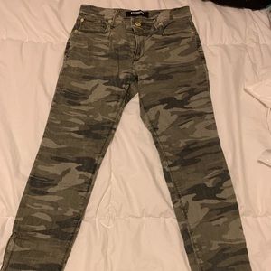 🎀 CAMO EXPRESS JEANS 🎀